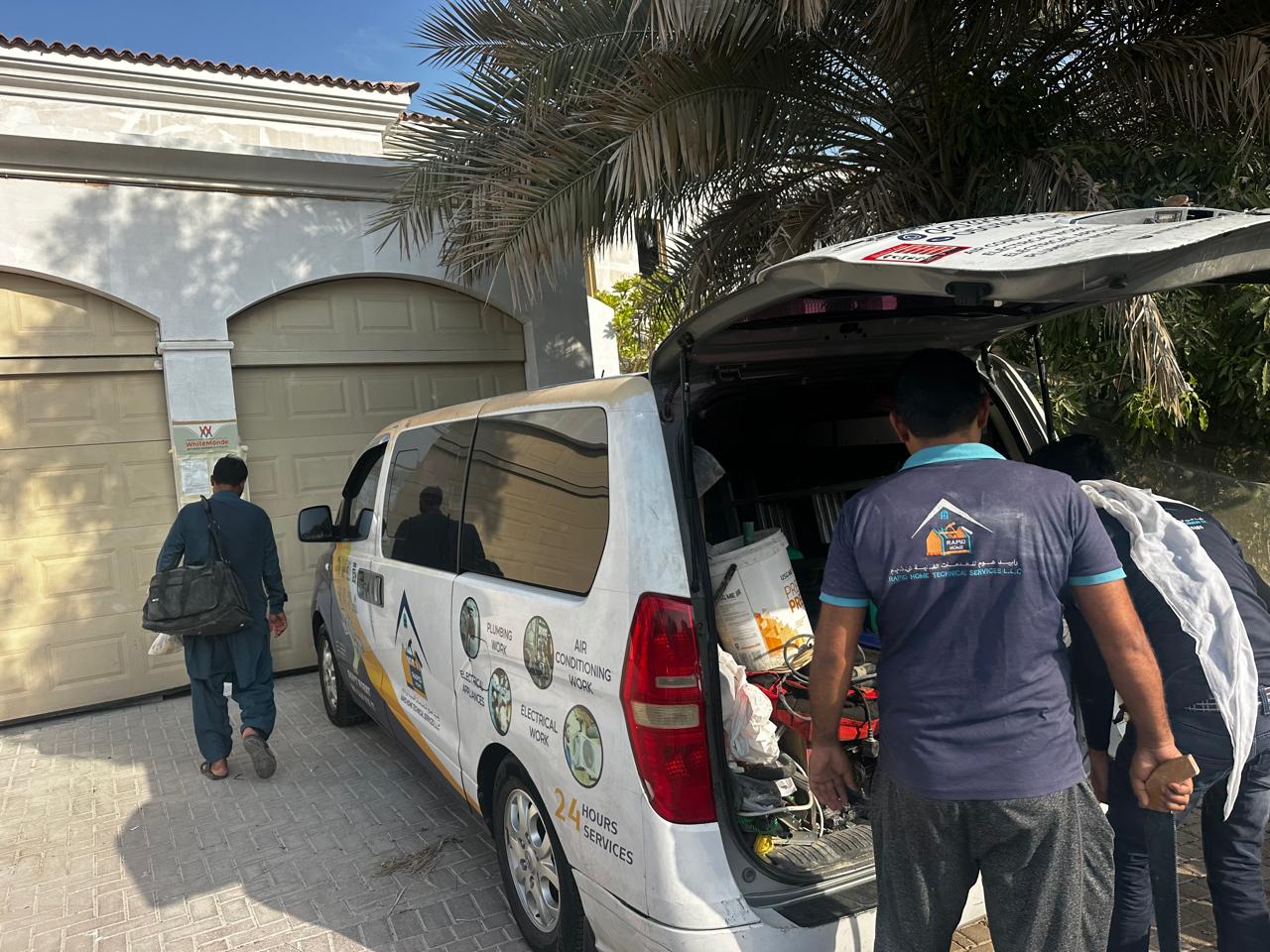 Rapid Home maintenance team arriving at a Dubai villa